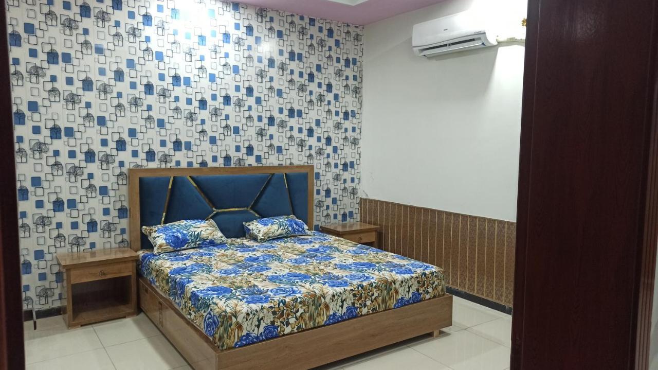 The Crown Guest House Islamabad Luaran gambar